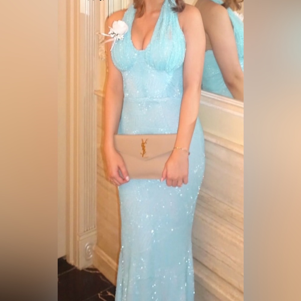 Elegant Blue Evening Gown - Picture 1 of 4